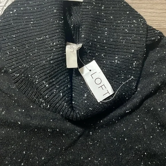 NWT, Loft women's long turtleneck tunic sweater, Size M - Picture 3 of 8